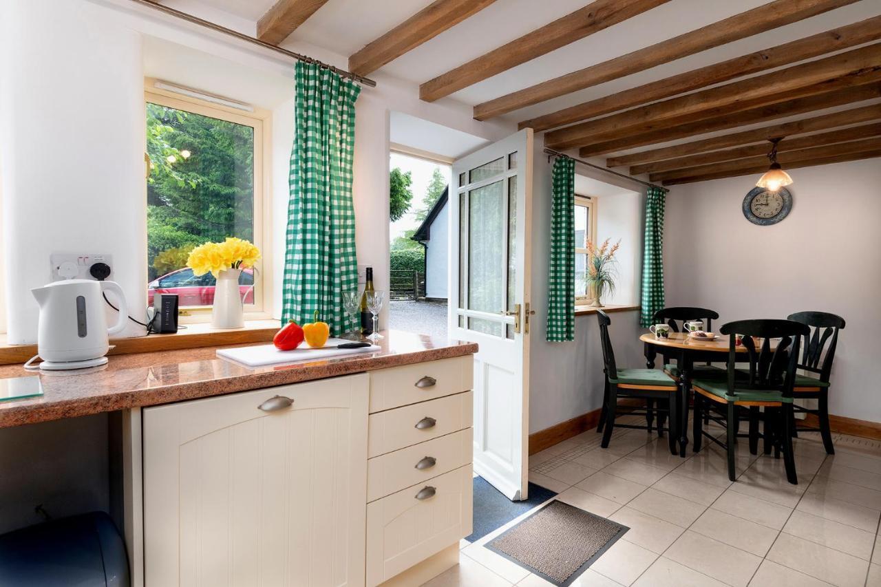Finest Retreats - The Cottage - Luxury 1 Bed Cottage Rhydymwyn Extérieur photo